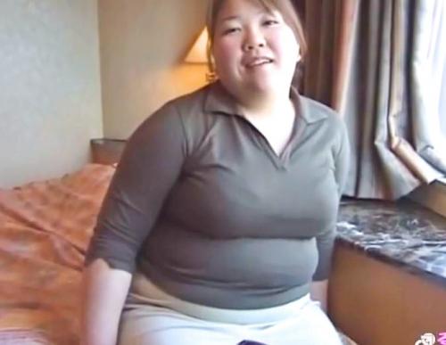 【デブ専】明るいぽっちゃり爆乳でデカ尻！抱き心地、肉付きが最高な女性とホテルで激しいセックスする現場。