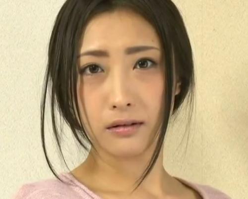 【ヘンリー塚本】三十路の美人妻が義父に犯され、欲求不満な旦那にもヤられる。育児に疲れた若妻。