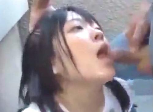 童顔パイパン美少女を媚薬漬け！放心状態になったお口に自慢のデカマラをじゅぽじゅぽ強制挿入！