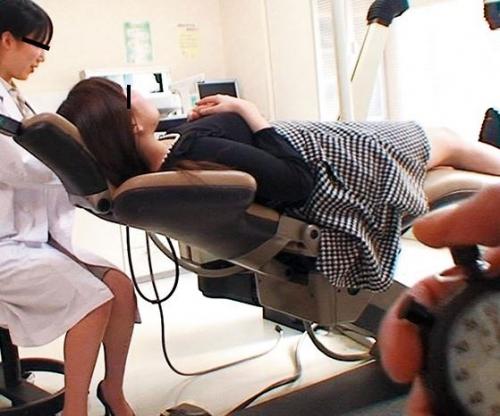 【企画】時間停止で歯医者の女医を犯し尽くす変態集団！白衣を脱がせてパンチラおっぱい丸見え大暴走ｗ