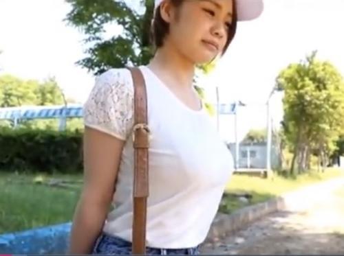 「おっぱいすごく大きいね・・・」駅で待ち合わせして車内で全裸にしホテルに連れ込みじっくりと味わうことに・・・。