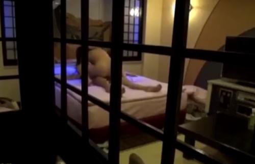【盗撮、素人】不倫セックスが盛んな、とあるラブホテル。今日も人妻らしき女と男が激しく絡み合う現場が撮影された。