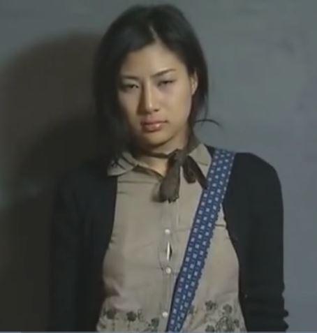 【ヘンリー塚本】浅井千尋。レイプされながらも興奮してしまう未亡人！これも戦争の犠牲者なのか・・・。狂ってしまっている。