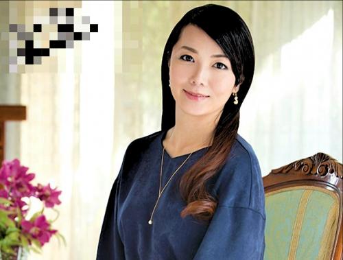 【初撮り】清楚系スレンダー人妻熟女がセックスしたくてAV出演！最高のスケベ女は始める前から股が濡れ濡れ！
