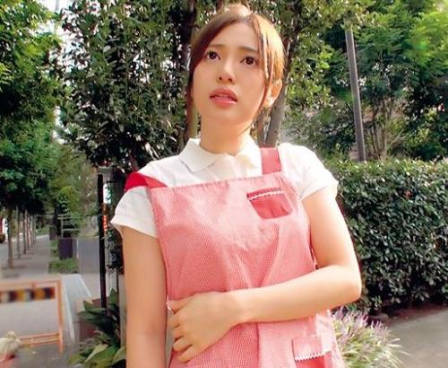 【ナンパ】大人気美人保育士が童貞くんのお悩み相談！授乳手コキセックスの快楽に思わずイッちゃった…