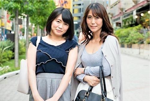 【親子ナンパ】街行く美人母娘をナンパしてハーレムセックスしちゃいました！二人ともドスケベで大満足♥