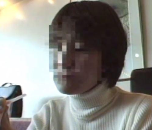 熟女をナンパしてヤらせてくれと土下座！ホテルへ行ってパコッたらなんとノリノリで喘いでるぢゃん！