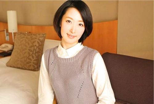 【三十路】夫に浮気されたショートカットのスレンダー美人妻が仕返しに不倫SEX