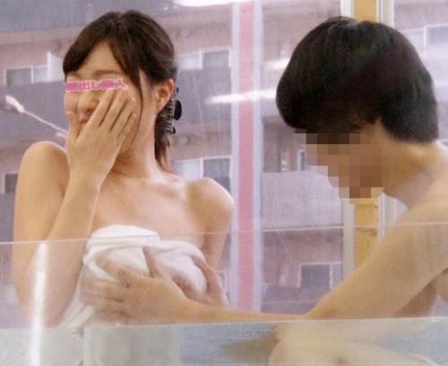 【モニタリング×MM】男女の友情は混浴の前では無意味！バスタオル越しのおっぱいに理性崩壊セックス！