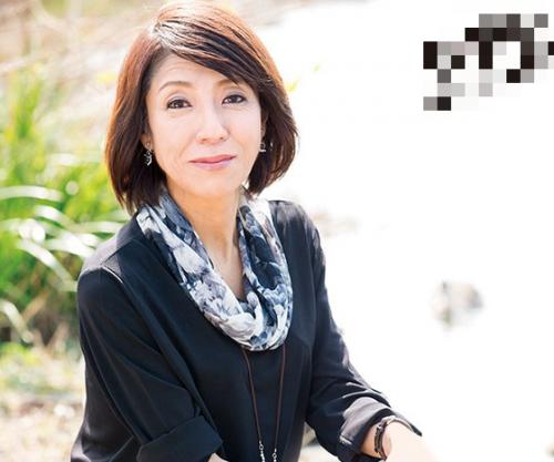 【初撮り】五十路人妻熟女がAV出演で他人棒チンポにメロメロ！恥ずかしながらもヨガる姿がエロすぎる！