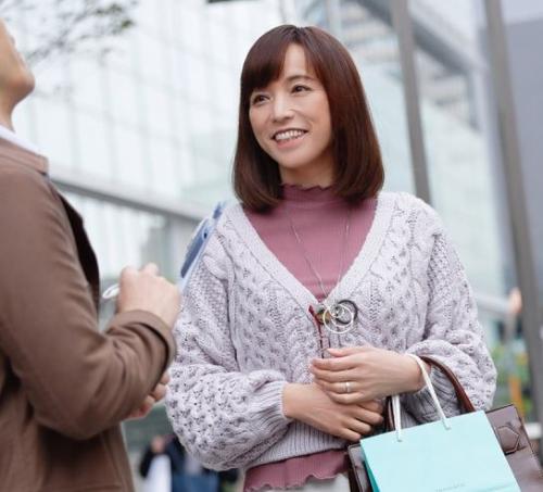 【人妻ナンパ】五十路美魔女を捕まえてエッチなアンケート！濡れ濡れ下着をチェックしてチンポ挿入ｗ