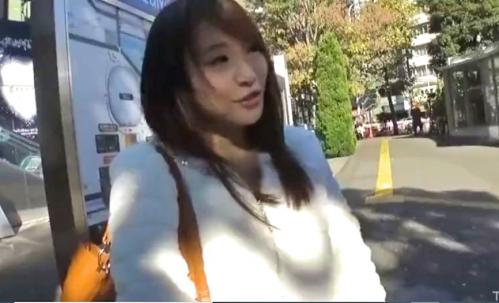 【人妻ナンパ】激カワな巨乳妻に無許可中出し！旦那を裏切る膣内射精NTR不倫！あまりの快感に茫然とする・・・。