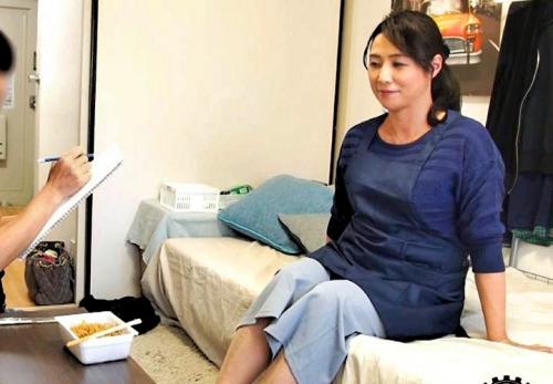 【おばさんレンタル】中出しできるとウワサの家事代行サービスの五十路のぽっちゃり熟女。強引に寝取ったら本当にヤレた！