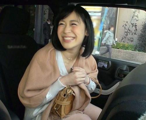 【人妻ナンパ】夫がいない昼間に知らない誰かと不倫を繰り返す出会い系アプリで見つけたドスケベ美魔女ｗ