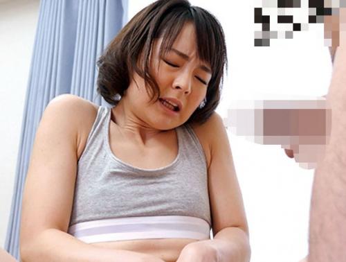 【初撮り×センズリ鑑賞】童顔な若妻が相互オナニーとチンポで発情！貧乳ボディを犯しまくり！