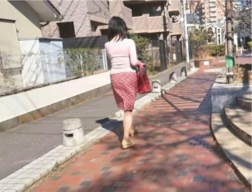 【熟女レイプ】家へ帰る途中の熟女妻を拉致って犯す！抵抗むなしく他人棒に身体を汚される