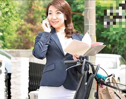 豊満ぽっちゃり巨乳熟女OLが生保会社の倒産を救うべく枕営業解禁！オナニー見せつけ…中だしまでOKです♪