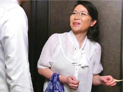 敏腕熟女家庭教師の凄技サポート！童貞くんの筆下ろしも卒業させて一石二鳥の成績アップ！！