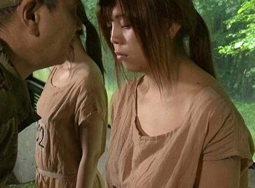 【ヘンリー塚本】兵士から陵辱レイプされ続ける熟女たち…媚薬をキメられ抗いながらも股を開く！