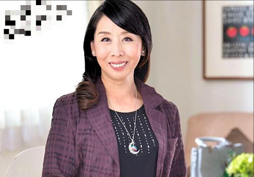 【初撮り】五十路には見えないハリと艶のあるボディ持ちのツアコン熟女妻が他人棒でイッちゃう♪