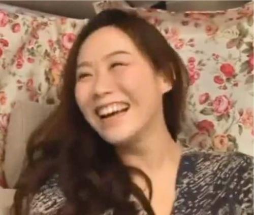 【熟女ナンパ】セレブ奥様にアンケートしてエッチな気分に！下半身を曝け出し発情させ挿入までもっていく！