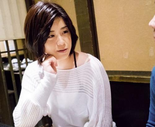 【熟女ナンパ】「感じちゃう♡」人妻が初めてのアナルに挑戦！普通のセックスじゃ物足りないドスケベ女