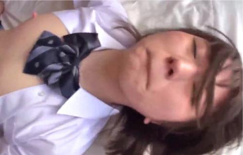 【レイプ】制服美少女が強姦魔に乳首ピン勃ちで犯される…あまりの激しさに泣きながらも耐えることしかできなかった！