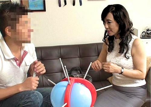 【熟女ナンパ】ドストレートにデカマラを見せつけおばさんにセックス交渉！オチ○ポ狂いの姿を隠し撮り！