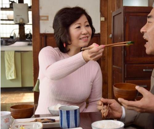 【五十路の母の膣内】「母さん！ごめん！ごめん！」無理やり押し倒し巨乳に吸い付き強引にマラをねじ込む異常性欲な息子。