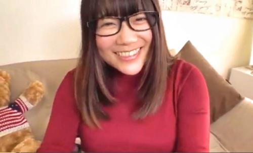 【中出し、素人】爆乳でデカ尻の激ぽちゃギャルの自宅でハメ撮り！あまりの締まりの良さに暴発して精子を膣内に流し込む！