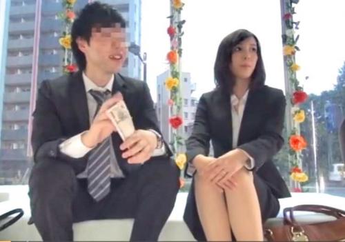 【MM、人気企画】スレンダー美女なOL。まさか同僚とセックスしたら賞金もらえるという企画ですか？！