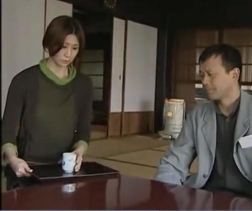 【ヘンリー塚本】吉岡奈々子。弱みを握られ犯されても文句の言えない四十路熟女。幸薄顔の巨乳熟女が寝取られる。