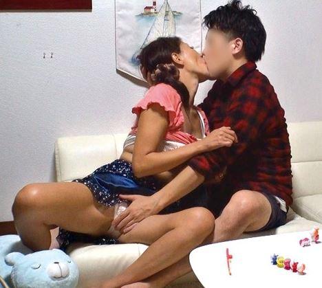 【熟女ナンパ】四十路の奥様はイケメンに抱かれ不倫に燃え上がる！10台ものカメラが仕込んでると気づかずに！