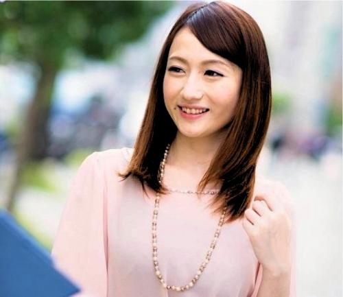 【熟女ナンパ】清楚系なセレブ美魔女人妻をナンパ！澄ました顔して超淫乱なグラインド騎乗位をみせる！