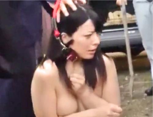 制服美少女を拉致監禁して首輪装着オナペット！汚いおっさんたちの慰み者にされて蹂躙チンポ口淫！