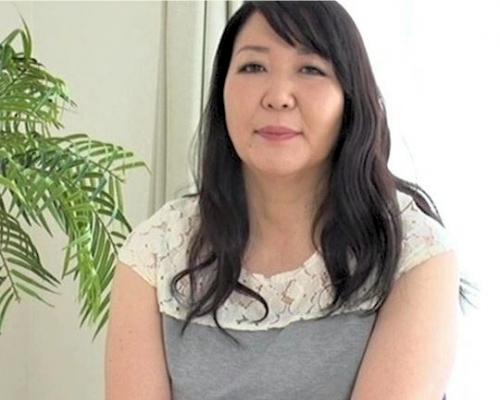 【初撮り】性欲旺盛な豊満五十路人妻熟女がAV出演！女の悦びを得たいがために…