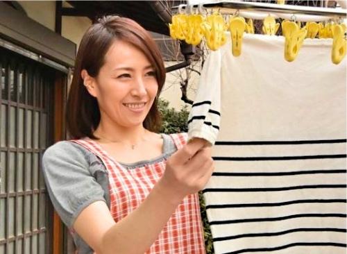 熟女義姉のオナニーを目撃して理性がふっとんだ義弟…そんなに寂しいなら俺が寝取ってやるぜ！