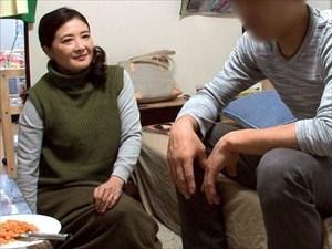 五十路おばさんをレンタルして口説き他人棒でイカせまくる！恋の悩みはSEXで解決と真面目に答えてくれました