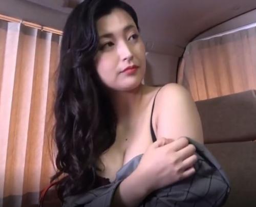 【人妻ナンパ】手マンで感じちゃった美魔女をホテルに連れ込んで本番セックス！淫らに腰振りエロすぎるｗ
