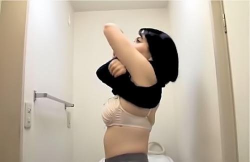五十路の美しすぎる姑！色気ムンムンの完熟ボディに娘婿は勃起ビンビン！