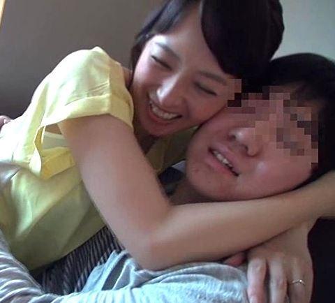 【安野由美】五十路とは思えない激カワ人妻熟女が仕事をさぼって息子より年下の男とイチャラブ不倫ｗ