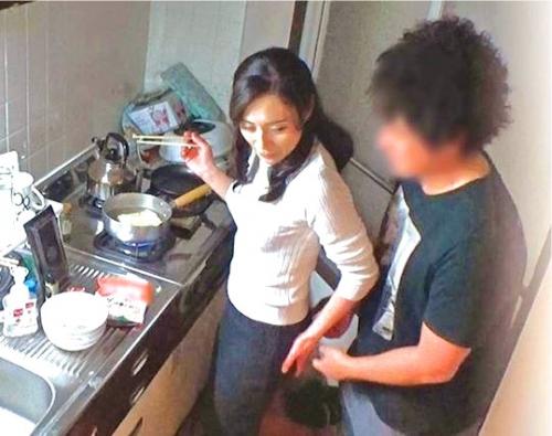 【熟女ナンパ】スレンダー人妻熟女がイケメンに口説かれテンションMAX！だいしゅきホールドで受精スタンバイ！