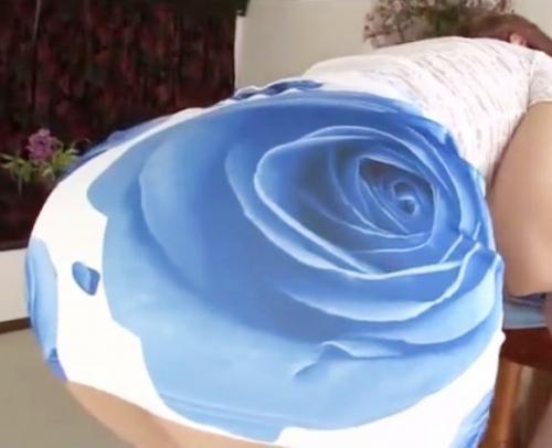 【夏希みなみ】「えっちなチンポ♡」パンツが見える超ミニスカデカ尻パンスト痴女の悩殺ぽーズでフル勃起！
