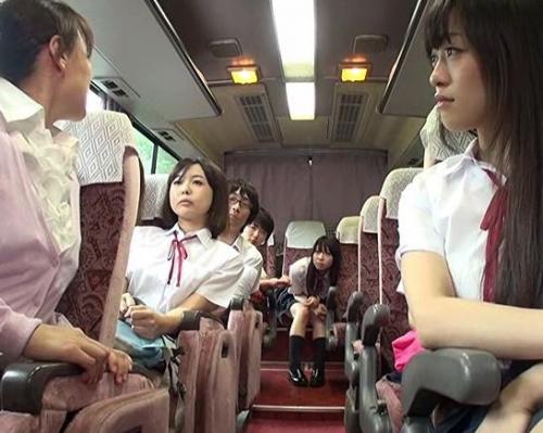 【ハーレム】「早く脱ぎなよぉ♡」制服美少女はボク一人！修学旅行でパンチラ胸チラハメ外しまくりでチンポを抜かれまくるｗ