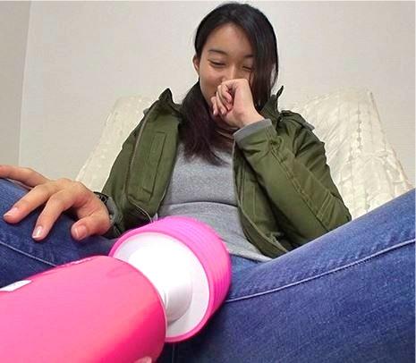 【事務員】工場勤務のそっけない地味系美女お姉さんが全身を丁寧にマッサージしてあげたらM化した！