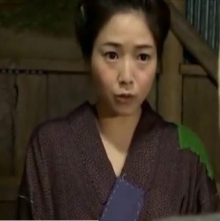 【ヘンリー塚本】息子夫婦の性の営みが隣で行われるので欲求不満が溜まり何でもイイからセックスした五十路熟女！クッソ淫乱だわ