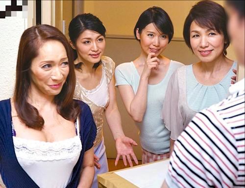 【三十路四十路五十路】ドスケベ淫乱性欲熟女たちが一つの子種を奪い合う！どこでもセックスする痴女！