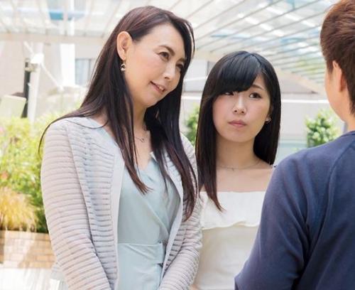 【ナンパ】美人な母娘を口説いて二人まとめて親子丼セックス！淫乱すぎてチンポ見せたら即発情！