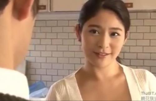 【人妻、三十路】めぐり（藤浦めぐ）。巨乳でデカ尻の豊満な美人妻。性欲が強く膣内に生挿入を欲しがるエロい女。