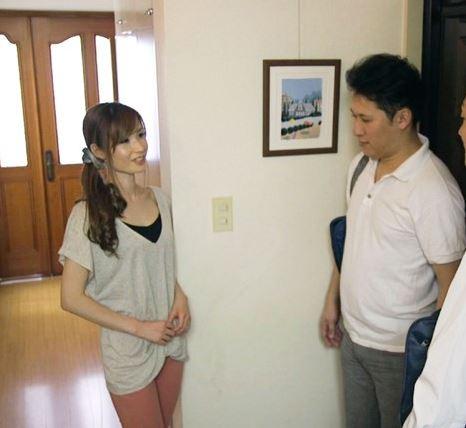 【近親相姦】下着姿の母親に欲情した息子！媚薬入り飲料を飲ませて肉体関係を何度も繰り返す…